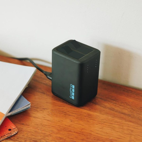 Зарядний пристрій + 2 акумулятора GoPro Dual Battery Charger + Battery 2 шт. Hero 13 (AEDBD-201-EU)