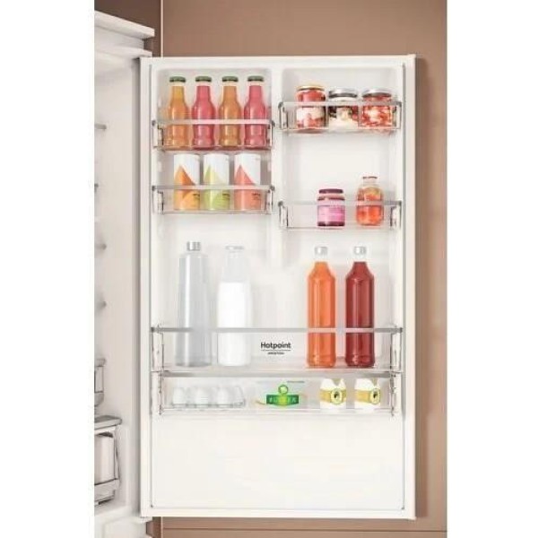 Холодильник з морозильною камерою Hotpoint-Ariston HA SP70 T121