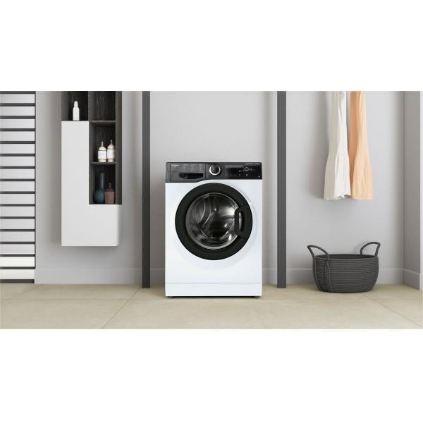 Пральна машина автоматична Whirlpool WRSB 7238 BB